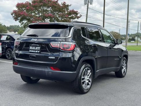 Used 2020 Jeep Compass Latitude FWD image 22