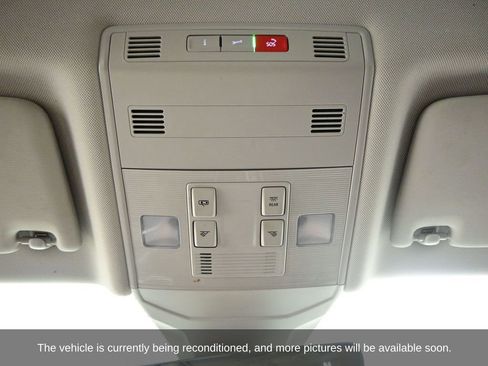 Used 2022 Volkswagen Jetta SE image 23