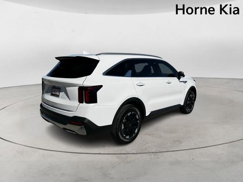 New 2026 Kia Sorento S image 4