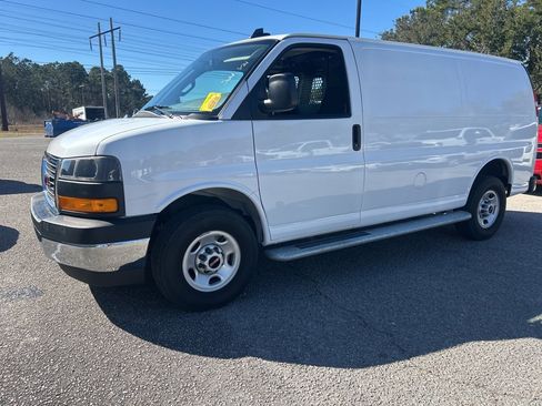 Used 2024 GMC Savana 2500 Work Van w/ Driver Convenience Package image 2