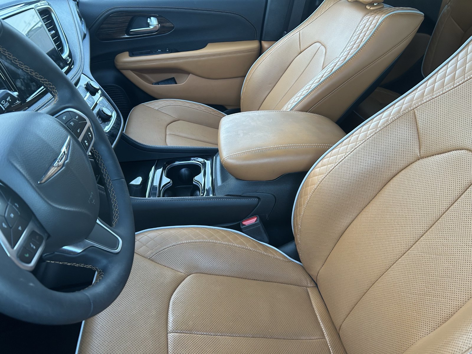Used 2022 Chrysler Pacifica Pinnacle FWD image 13