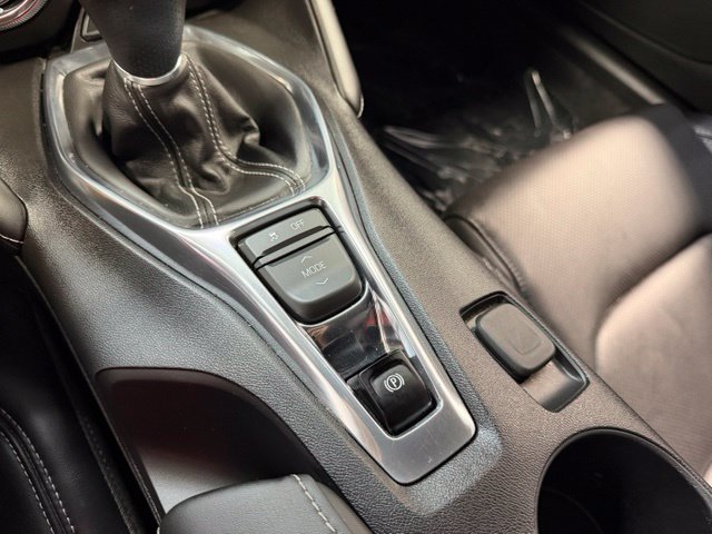 Used 2018 Chevrolet Camaro SS RWD image 25