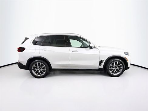 New 2026 BMW X5 xDrive40i w/ Climate Comfort Package image 8