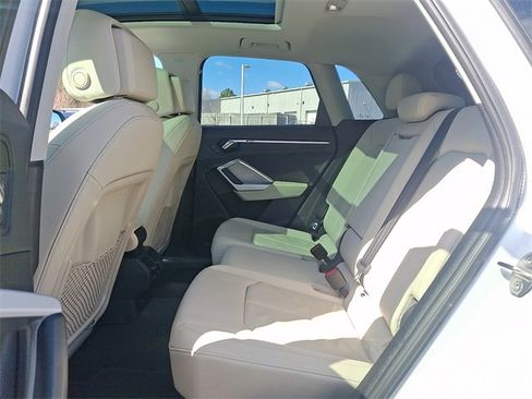 Used 2024 Audi Q3 2.0T Premium image 10
