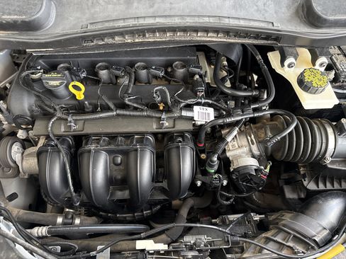 Used 2015 Ford Transit Connect Titanium image 7