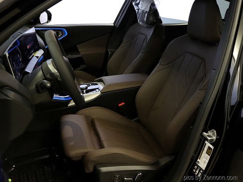 Used 2026 BMW X3 xDrive30 w/ Premium Package image 12