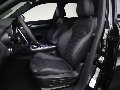 New 2026 Alfa Romeo Stelvio Sprint image 15