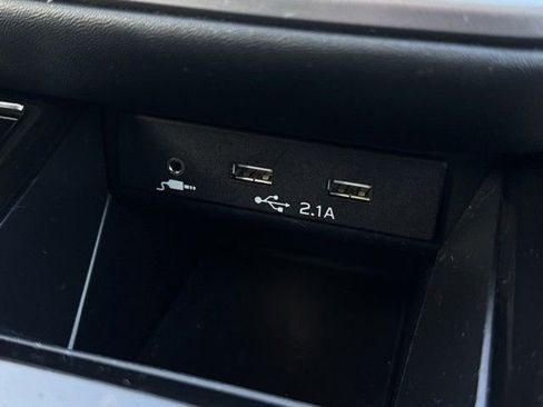 Used 2022 Subaru Outback Premium image 31