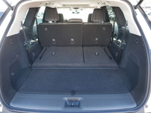 Certified 2025 INFINITI QX60 Luxe w/ Cargo Package image 18