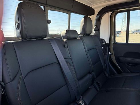 New 2026 Jeep Gladiator Sport image 20