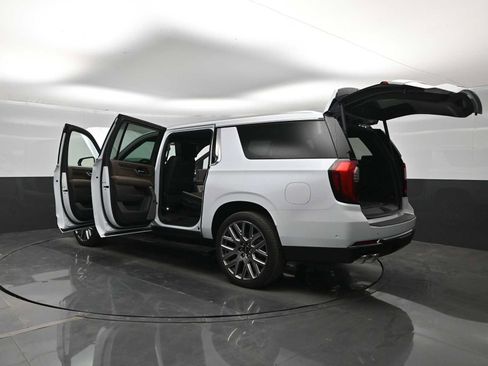 New 2026 GMC Yukon XL Denali Ultimate AWD/4WD image 43
