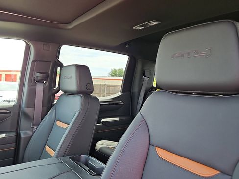 New 2026 GMC Sierra 1500 AT4 w/ Technology Package AWD/4WD image 11
