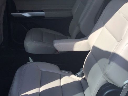 Certified 2022 Ford Explorer Limited w/ Equipment Group 301A image 16