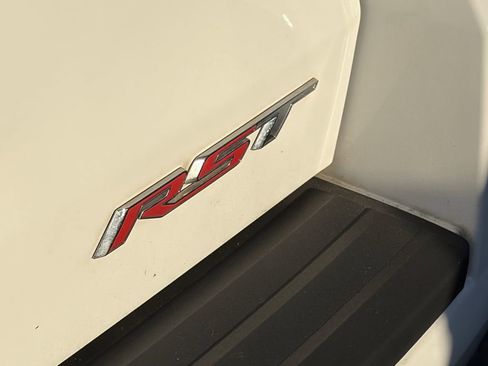 Used 2020 Chevrolet Suburban Premier image 10