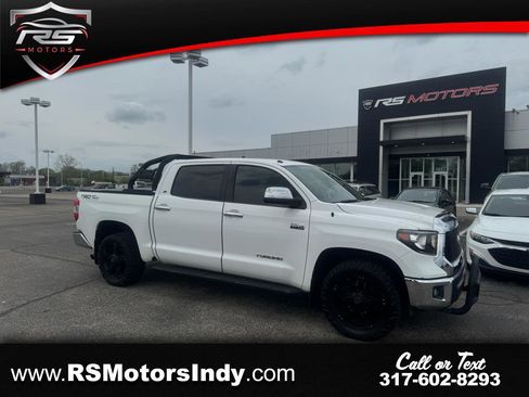 Used 2017 Toyota Tundra SR5 w/ SR5 Upgrade Package RWD image 1
