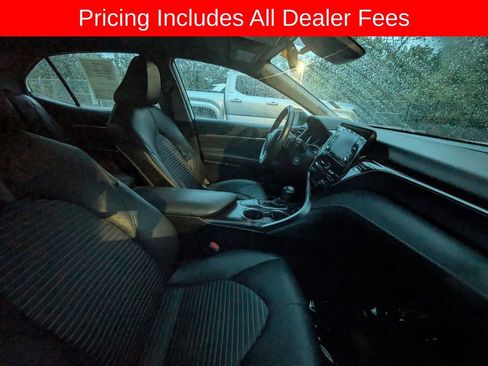 Used 2024 Toyota Camry SE FWD image 10