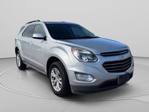 Used 2017 Chevrolet Equinox LT w/ Convenience Package AWD/4WD image 7