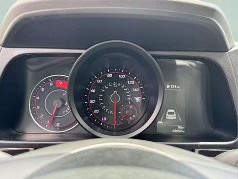 Used 2022 Hyundai Elantra SEL w/ Preferred Accessory Package FWD image 21
