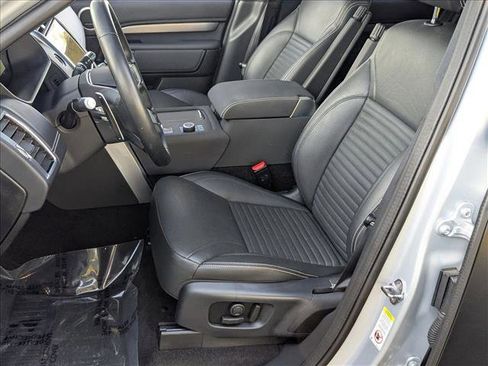 Used 2021 Land Rover Discovery S R-Dynamic image 17