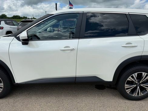 Used 2023 Nissan Rogue SV AWD/4WD image 33
