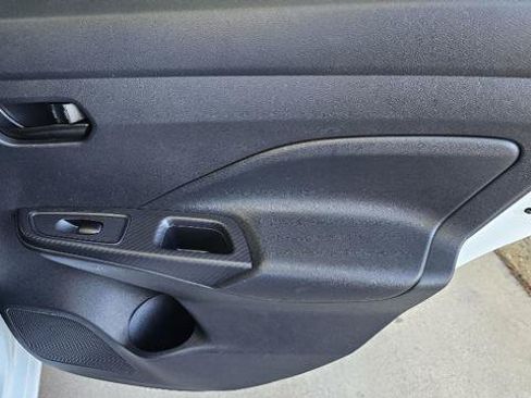 Used 2020 Nissan Versa S FWD image 39