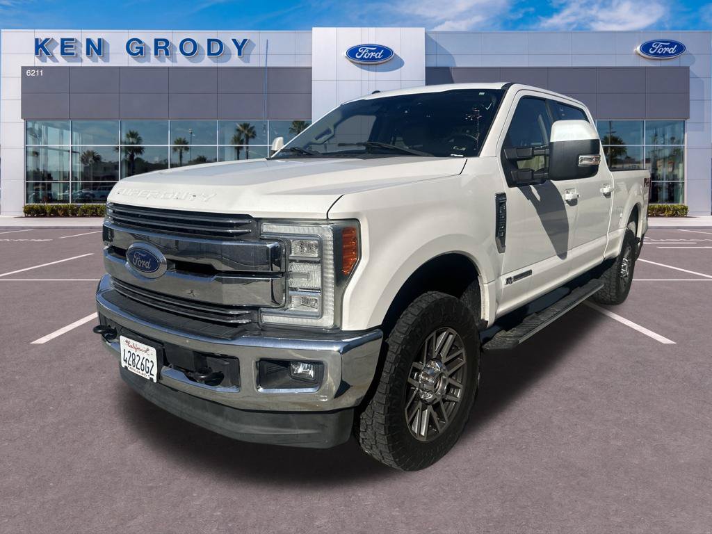 Used 2017 Ford F250 Lariat w/ Lariat Ultimate Package AWD/4WD image 4