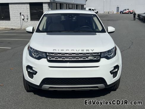 Used 2018 Land Rover Discovery Sport HSE image 2