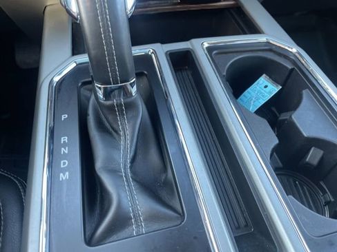 Used 2018 Ford F150 Lariat w/ Equipment Group 502A Luxury AWD/4WD image 33