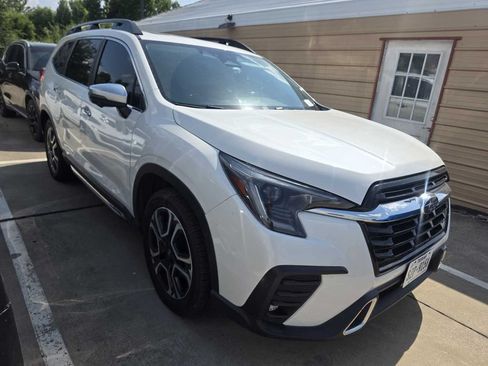 Used 2023 Subaru Ascent Touring AWD/4WD image 1