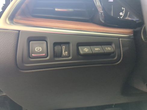 Certified 2023 Cadillac XT5 Premium Luxury w/ Technology Package AWD/4WD image 14