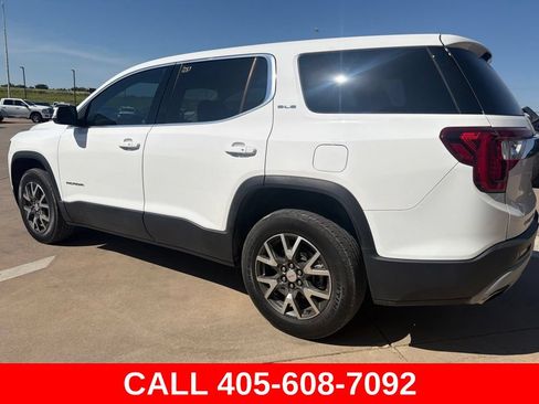 Used 2023 GMC Acadia SLE w/ LPO, Floor Liner Package FWD image 5