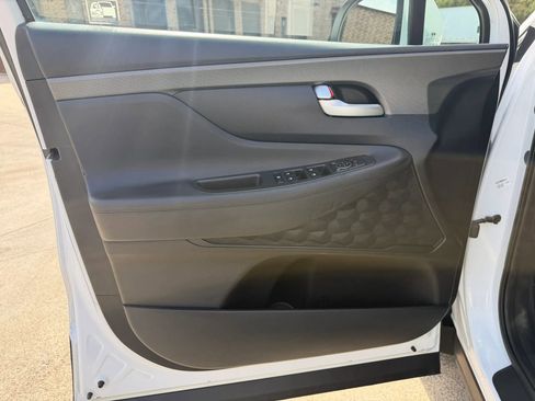 Used 2020 Hyundai Santa Fe SE image 18