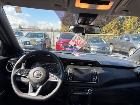 Used 2020 Nissan Kicks SR w/ SR Premium Package image 7