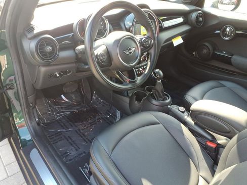 Used 2019 MINI Cooper 2-Door Hardtop w/ Signature Upholstery Package FWD image 9