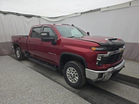Used 2024 Chevrolet Silverado 2500 LT w/ True North Edition image 2