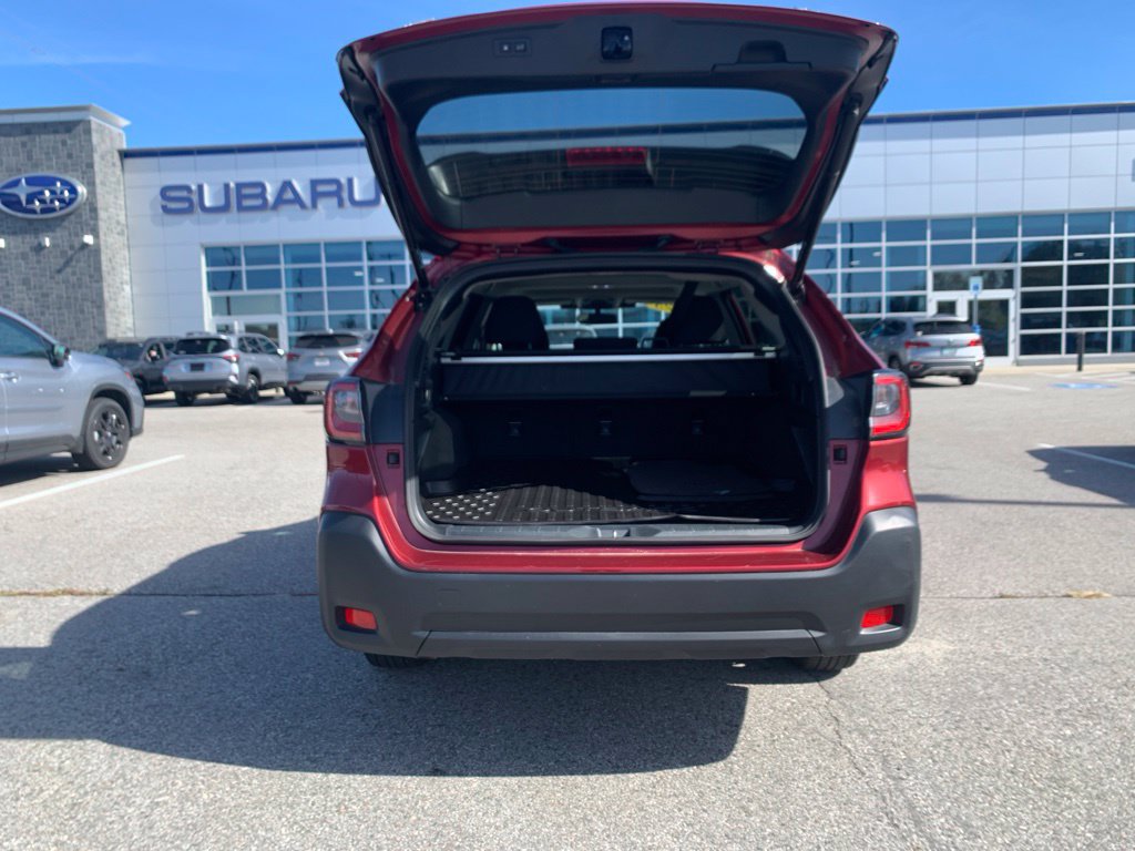 Used 2025 Subaru Outback Premium AWD/4WD image 28