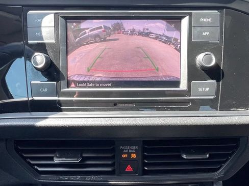 Used 2019 Volkswagen Jetta SE w/ Cold Weather Package FWD image 23