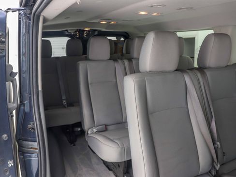 Used 2018 Nissan NV 3500 SV w/ Navigation Package image 14