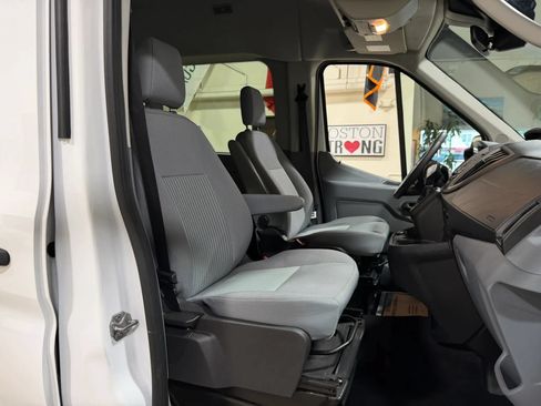 Used 2019 Ford Transit 150 XLT RWD image 34