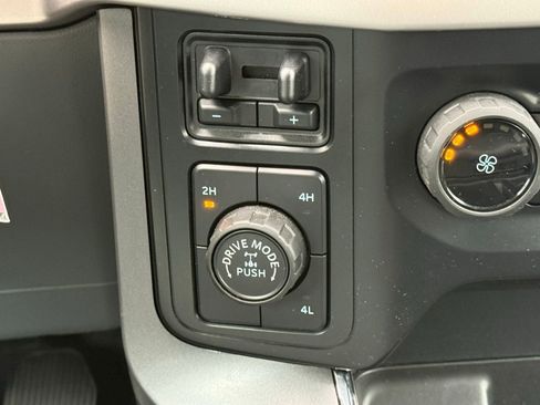 Used 2023 Ford F150 XLT w/ Max Trailer Tow Package image 24