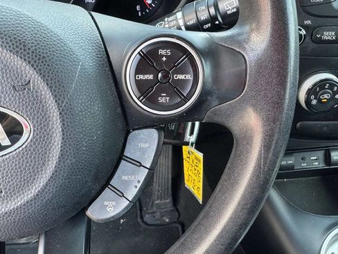 Used 2015 Kia Soul image 16