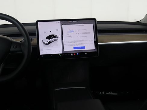 Used 2022 Tesla Model 3 Standard Range image 36