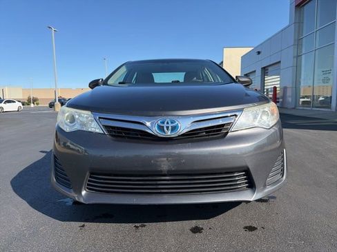 Used 2012 Toyota Camry LE FWD image 2