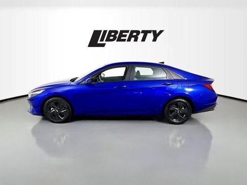 Used 2023 Hyundai Elantra SEL image 4