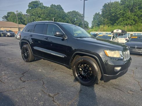 Used 2013 Jeep Grand Cherokee Laredo RWD image 3