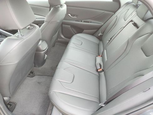 New 2026 Hyundai Elantra Limited FWD image 31