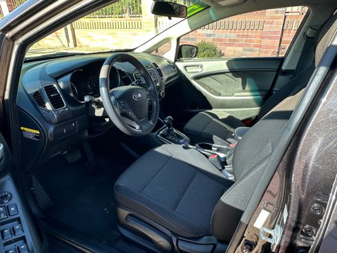 Used 2017 Kia Forte LX image 6