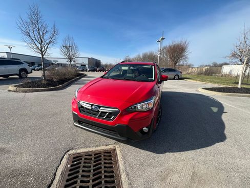 Used 2023 Subaru Crosstrek 2.0i Premium image 5