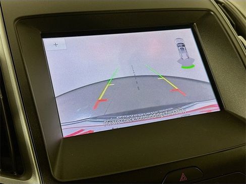 Used 2020 Ford Edge SE image 9