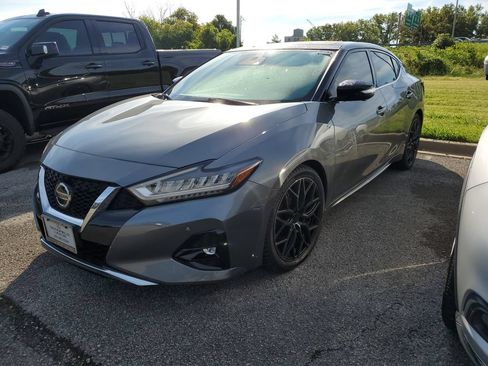 Certified 2019 Nissan Maxima SR w/ Premium Package FWD image 6